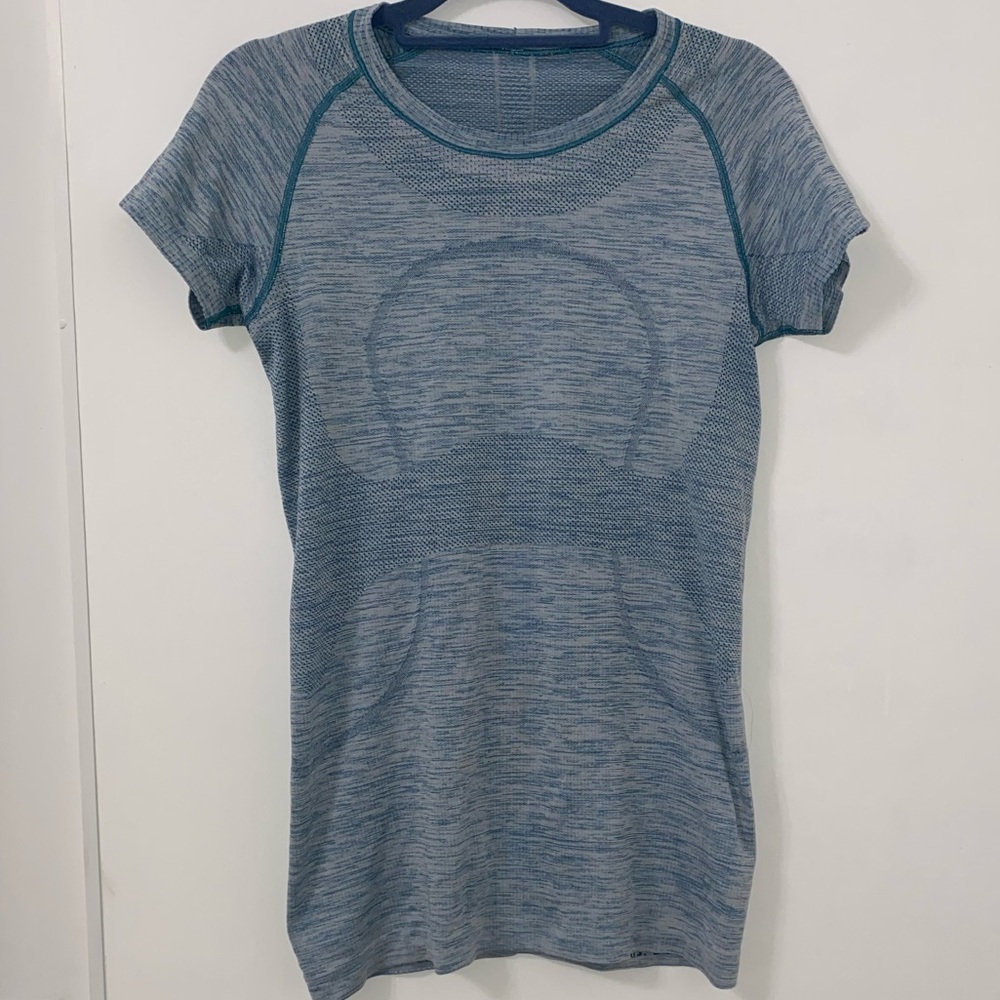 Lululemon top